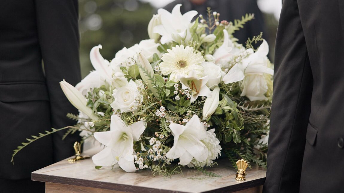What to Say to Someone Who Is Grieving